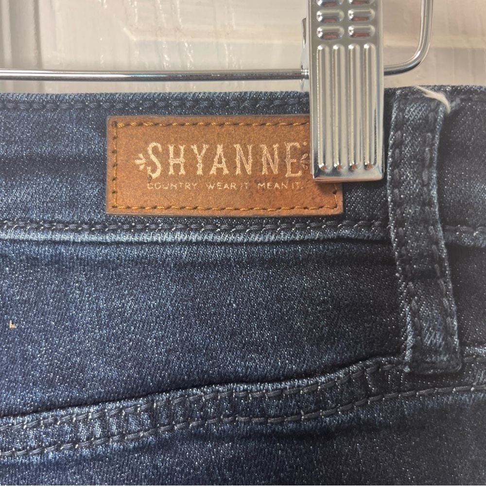 Shyanne Dark Blue Flared Jeans with Embroidered Detail Size 32 Bell bottom - Picture 7 of 14